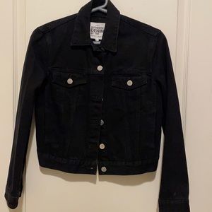 Black denim Zara jacket 🖤